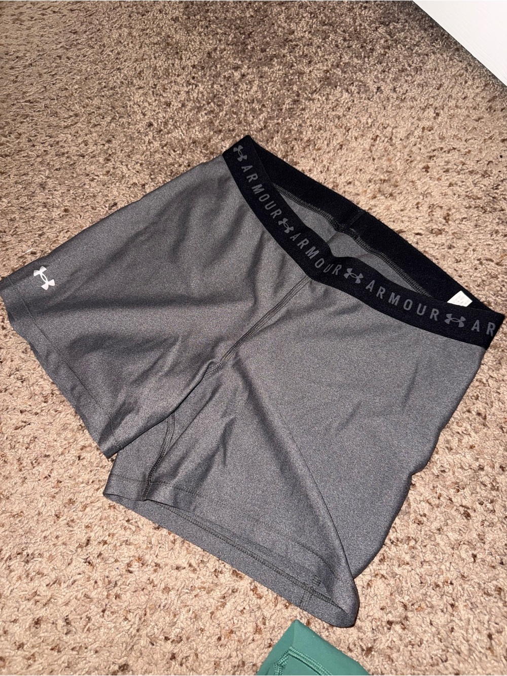 Under Armour Women's Black & Gray Athletic Bike Shorts